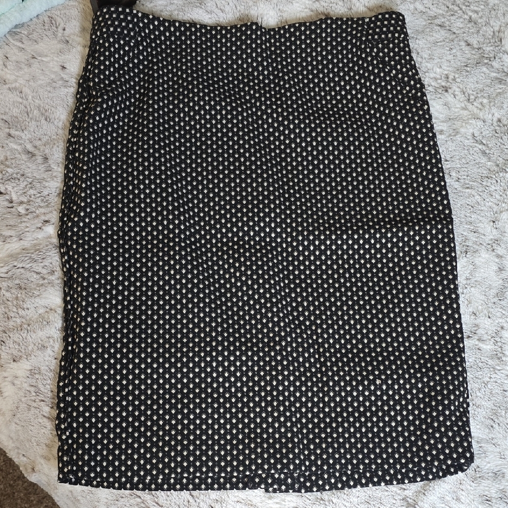 Black and Cream Patterned Pencil Skirt - Women's Size Large